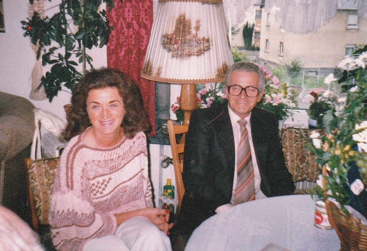 Werner y Gertrud Biewer, los criadores alemanes en cuyo criadero nació la raza en 1984.